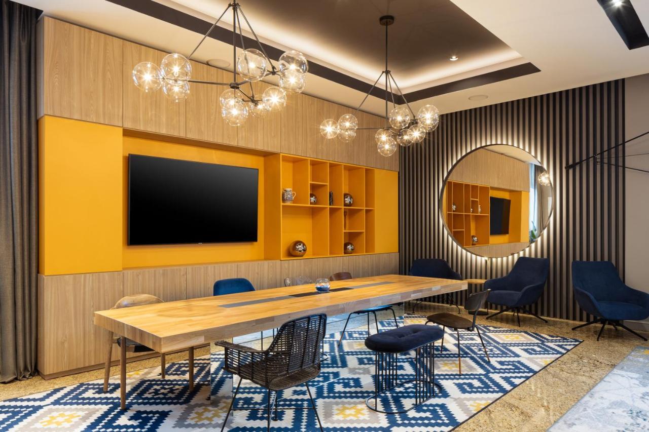 Mercure Sibiu Airport Bagian luar foto