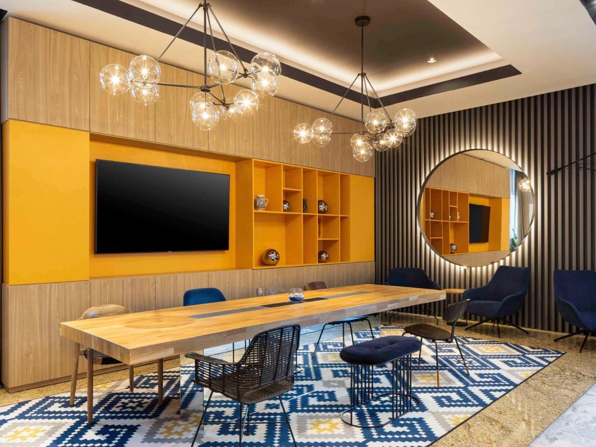 Mercure Sibiu Airport Bagian luar foto