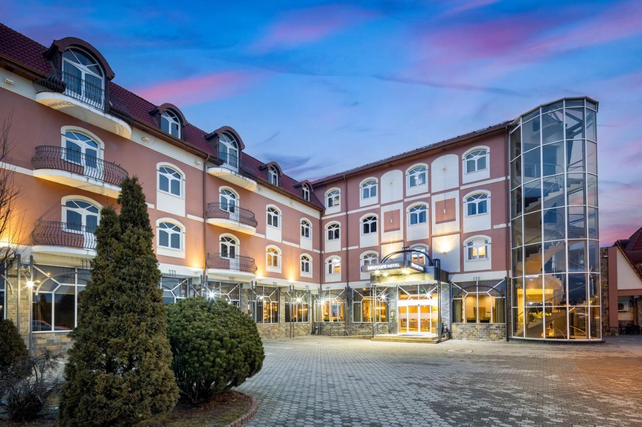 Mercure Sibiu Airport Bagian luar foto