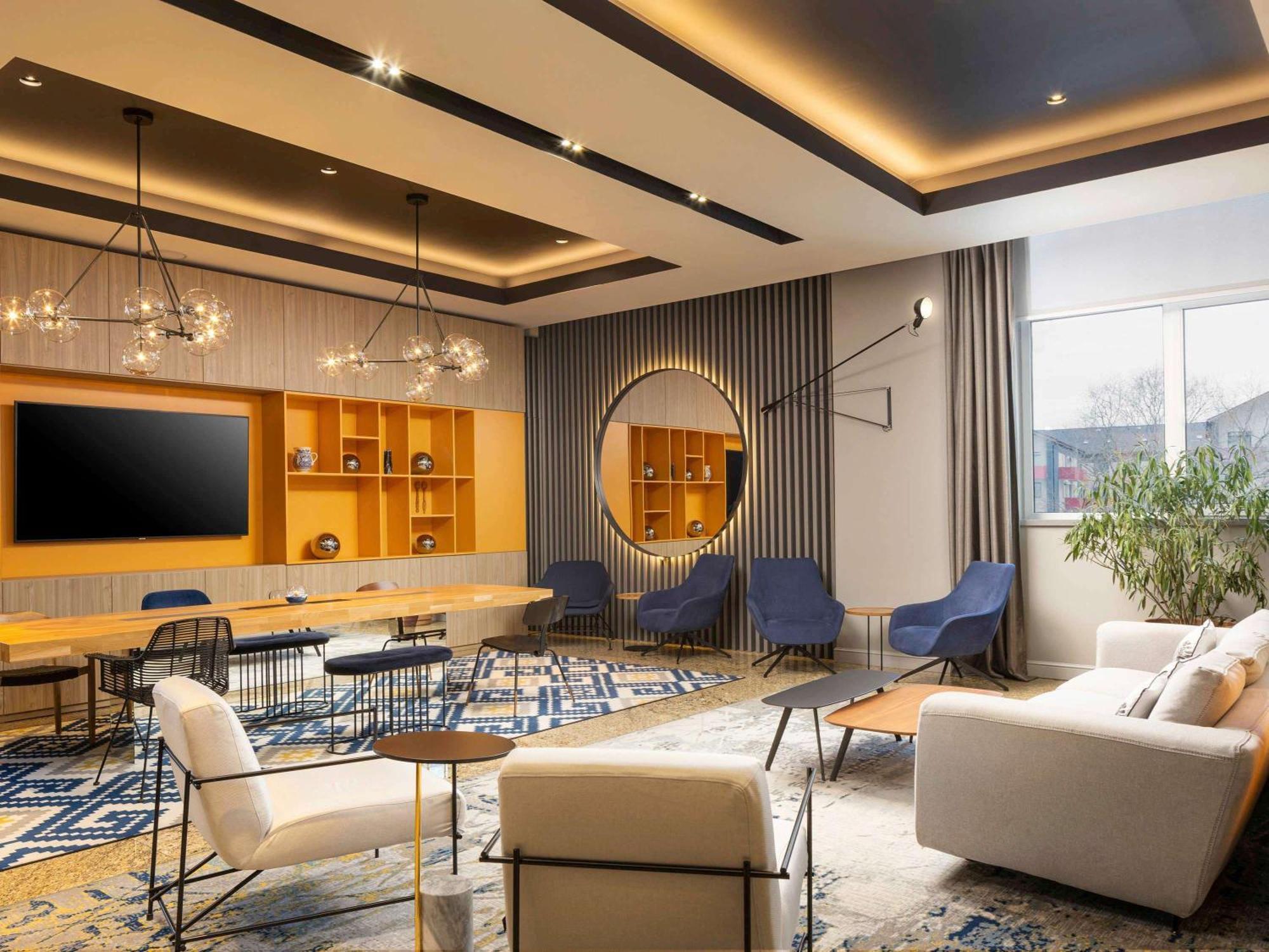Mercure Sibiu Airport Bagian luar foto