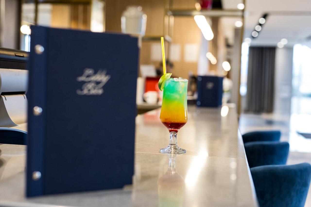 Mercure Sibiu Airport Bagian luar foto